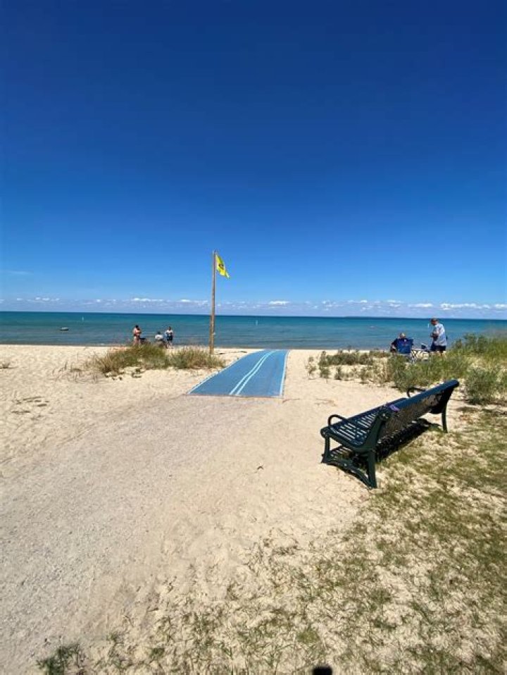 Can you drive to yellow patch on Curtis island?