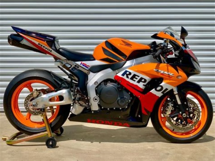 How fast is a 2008 Honda CBR1000RR?
