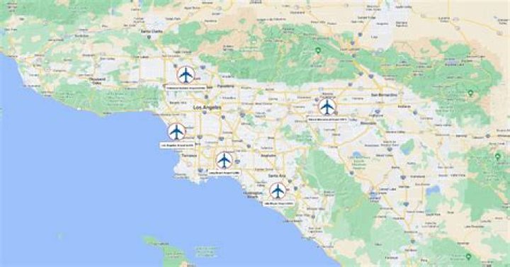 How many airports are in Panama?