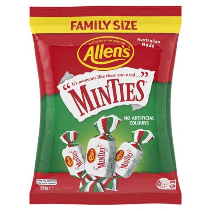How many minties are in a 1kg bag?