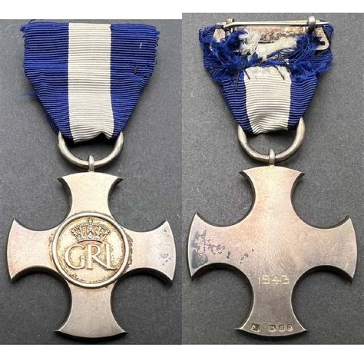 How many people have won the Distinguished Service Cross?