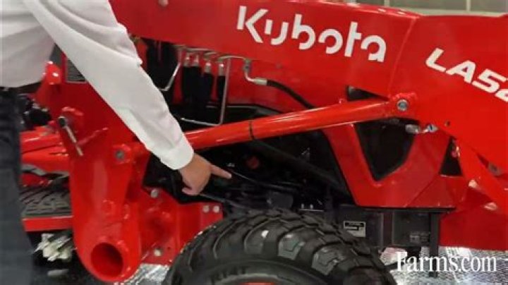 How much does a Kubota KX080 weigh?