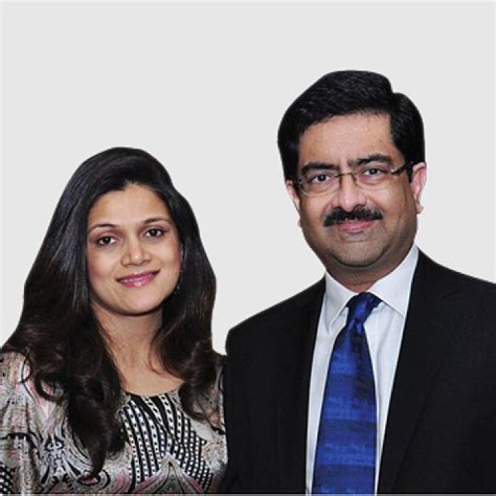 Is Kumar Mangalam Birla and Yash Birla related?