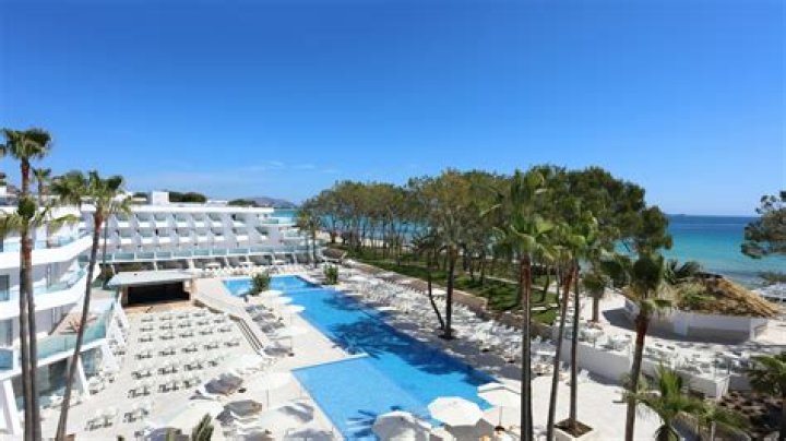 Is Playa de Muro good?