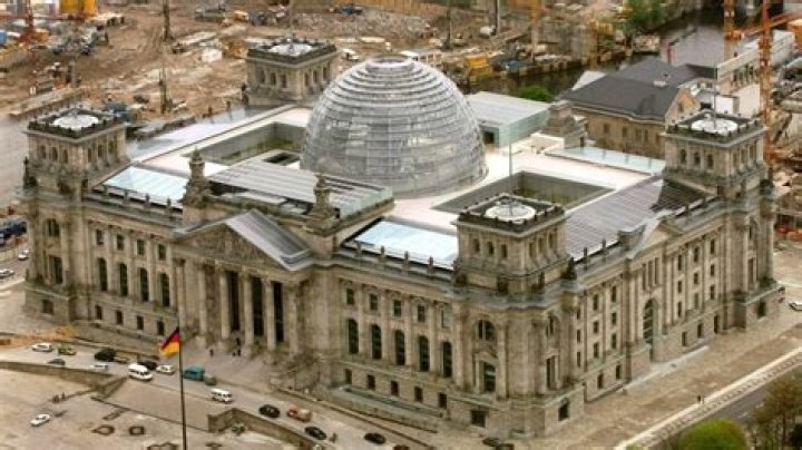Is the Reichstag open for visitors?
