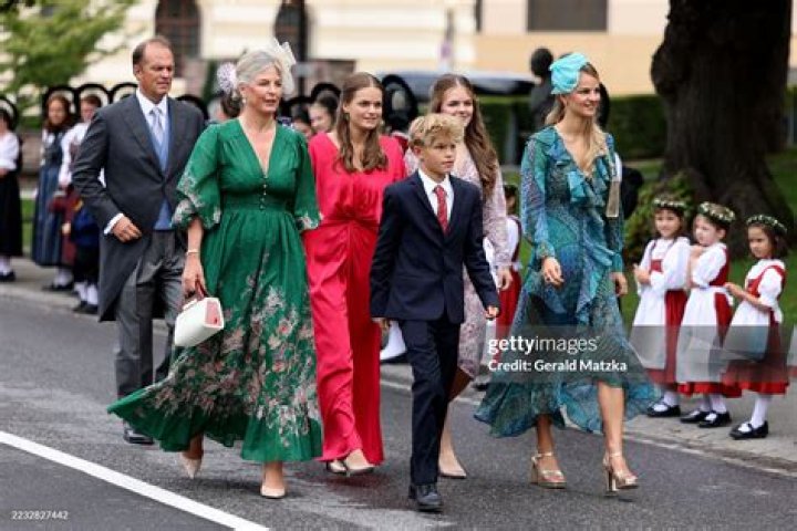 What does it mean to be the queen of something?