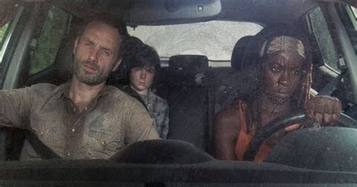 What happened to Russell in walking dead?