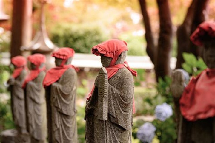 What is a Jizo statue?
