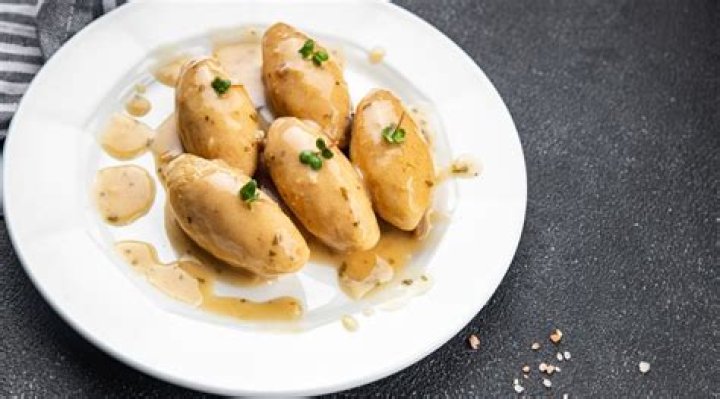What is a quenelle in Luxembourg Culturegrams?