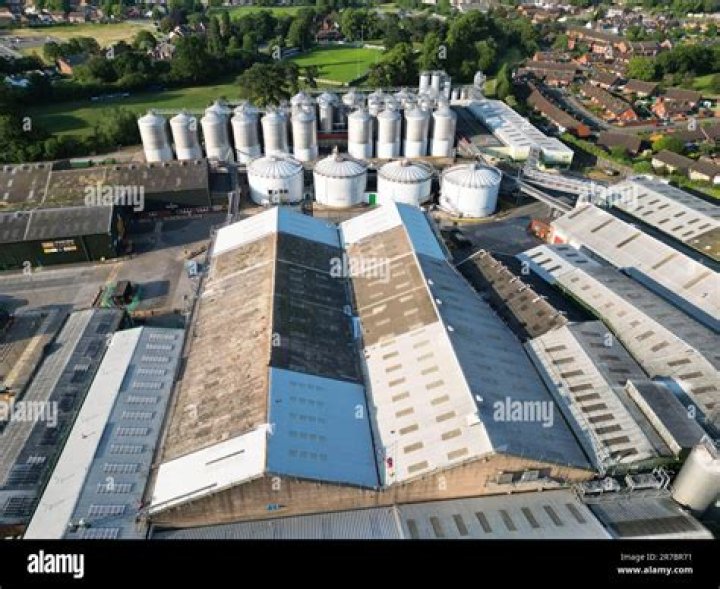 Where is the biggest cider factory in England?