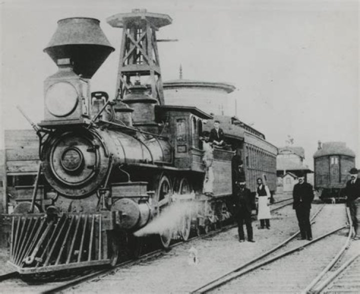 Who took control of the Oregon Railway and Navigation Company in 1879?